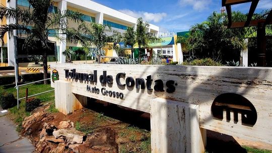 Condenados a ressarcir erário, ex-secretário e proponente cultural recebem multa