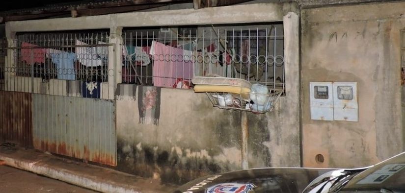 Casal é executado a tiros dentro de casa e na frente de filhos em MT