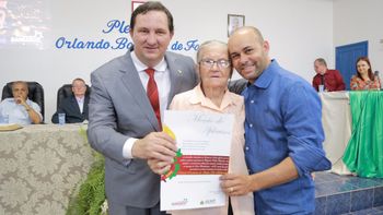 AL entrega Moção de Aplausos aos pioneiros de Nova Bandeirantes