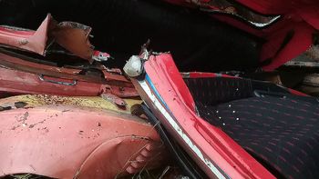 Motorista morre esmagado por toras que transportava em caminhão