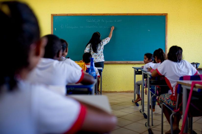 Após rescindir contratos, Governo do Estado retomará obras de escolas