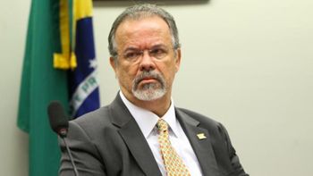 Não existe possibilidade de intervenção militar, afirma ministro da Defesa