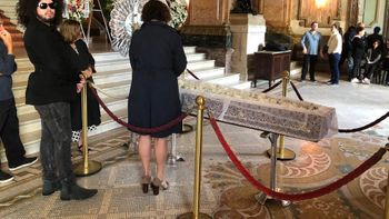 Aberto ao público, velório de João Gilberto é realizado no Theatro Municipal do Rio nesta segunda