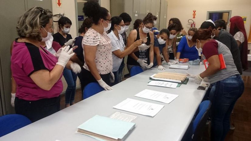 Acadêmicos de Biblioteconomia da UFMT de Rondonópolis visitam Arquivo Público