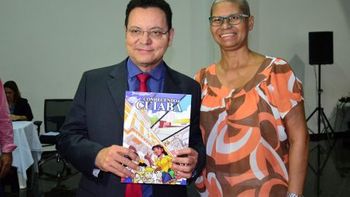 Botelho enaltece trabalho de Jacy Proença durante lançamento de livro