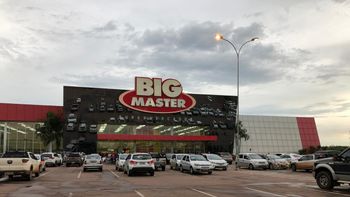 Consumidores denunciam venda de produtos vencidos no Big Master