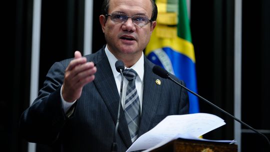 Wellington defende aposentadoria especial para mulheres e policiais e pede ‘reformas profundas’