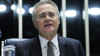 Afastamento de Calheiros coloca PT no comando do Senado e preocupa governo