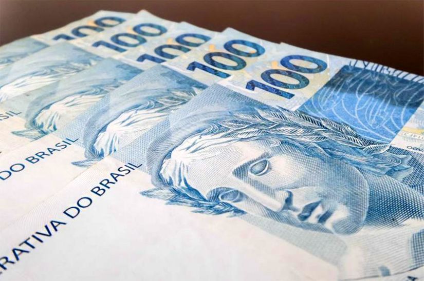 Déficit do Governo Central quase dobra em agosto