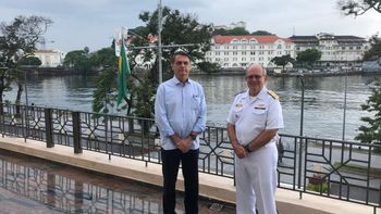 Bolsonaro toma café da manhã com comandante da Marinha