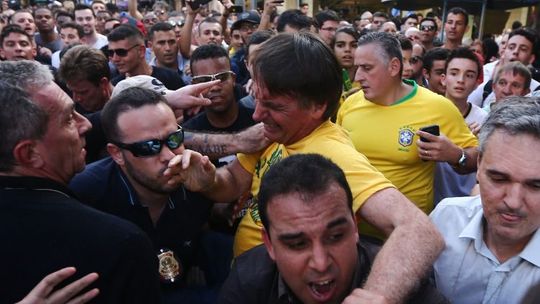TRF1 suspende apuração da PF sobre advogado de agressor de Bolsonaro