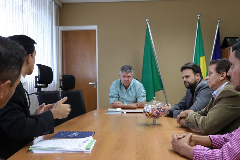 Delegado Claudinei reuniu com representantes da Politec que reclamam da necessidade de profissionais