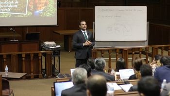 Advogado cuiabano faz palestra sobre recuperação judicial nos Estados Unidos