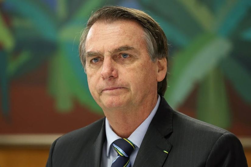Bolsonaro pede "sacrifício" dos militares na reforma da Previdência