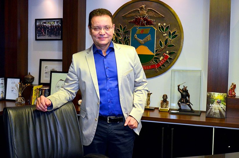 Prazo para aprovação da PEC do teto dos gastos deverá ser estendido, diz Botelho