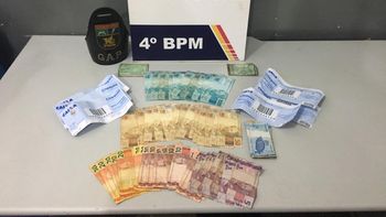 PM intercepta bandidos durante roubo a residência e recupera objetos roubados 
