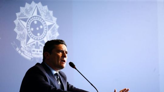 Corrupção abala confiança no regime democrático, diz Moro