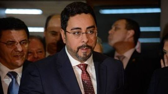 Juiz Bretas usa Twitter para justificar benefício para ele e esposa