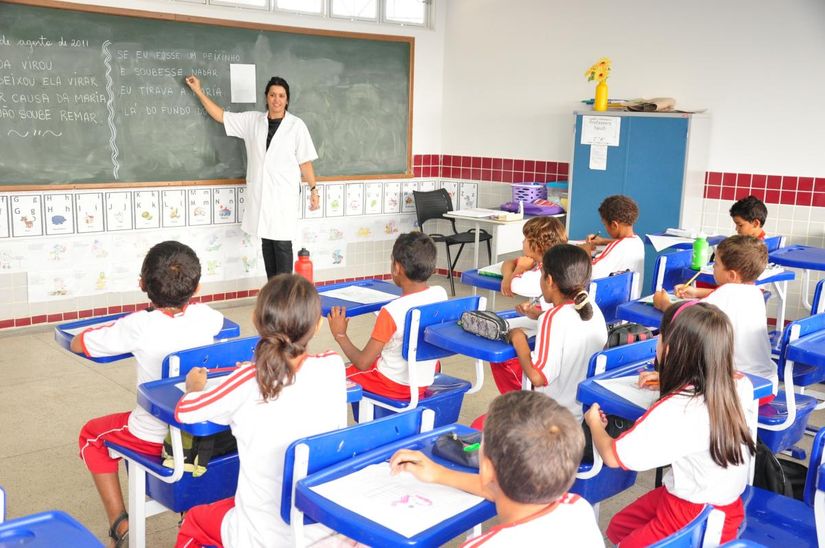 Com falta de professores e demais funcionários, Rede Municipal inicia ano letivo