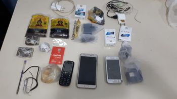 Agentes apreendem drogas e celulares durante revista no Pomeri