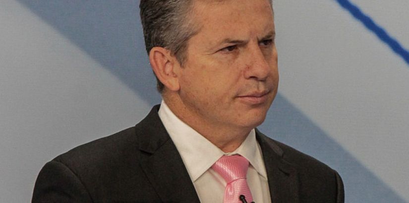 Governador recebe alerta do TCE e deverá cortar despesas
