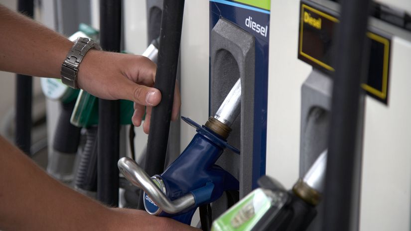 AGU recorre de nova liminar que suspendeu aumento de combustíveis no país
