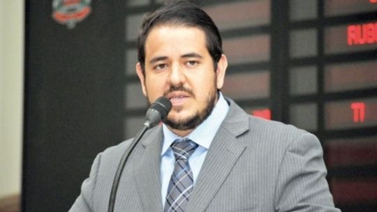 Nos bastidores, Ibrahim articula possível candidatura a prefeito
