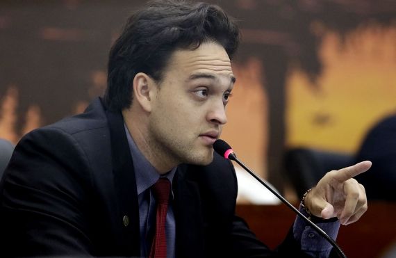Câmara arquiva denúncia e Wellaton escapa de processo de cassação