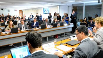 Reforma trabalhista deve ser votada pela CAS na terça-feira