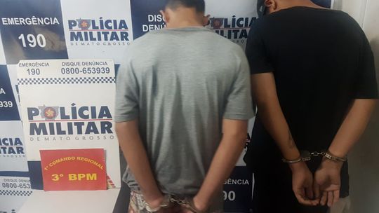 Adolescentes são detidos ao tentar roubar carro com faca