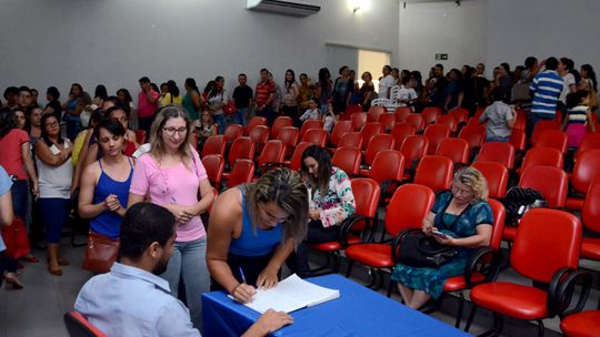 Servidores da Semed abrem mão de rateio de dívidas e garantem aumento real
