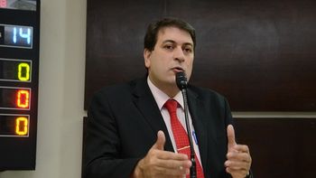 Vereador Fábio Cardozo cobra postura do Executivo sobre corte ilegal de auxílio transporte