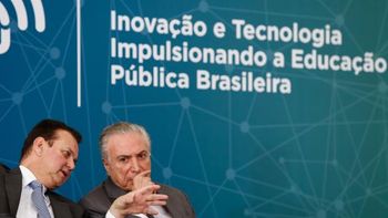 Governo lança programa para levar internet de alta velocidade às escolas do país