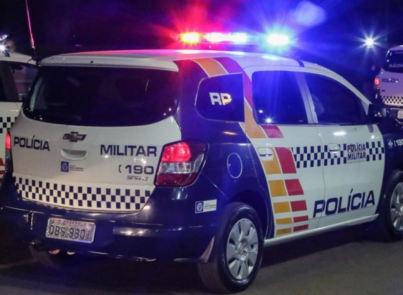 Criminoso é preso ao ser flagrado arrombando porta de loja para cometer furto em MT