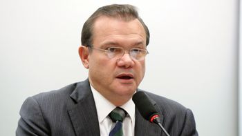 Senador crê em força política após derrota