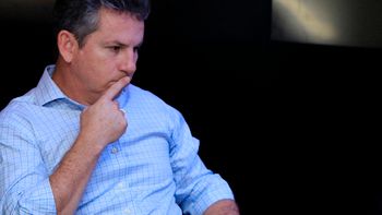 Pesquisa que define futuro de Mauro Mendes sai, mas novela segue até agosto