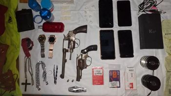 Duas mulheres são presas pedindo carona em MT em posse de arma de fogo 