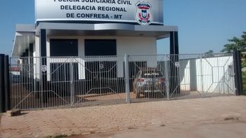 Mulher vai a delegacia denunciar crime e acaba detida por esconder feto em freezer