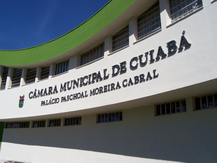 Câmara adia votação de requerimento que pede cassação de Pinheiro 