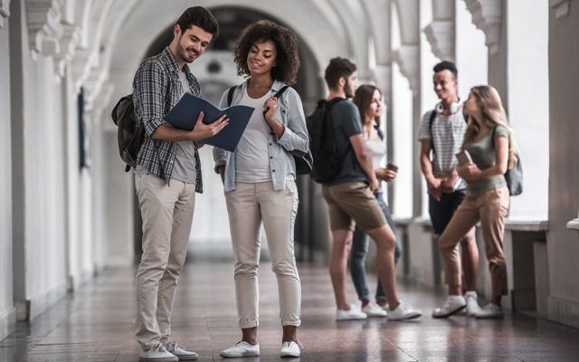 Programa oferece bolsas de estudo para diversos cursos superiores em faculdades de MT