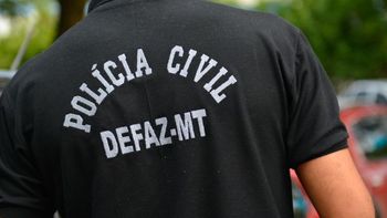 Oficial de Justiça é preso ao tentar extorquir empresária