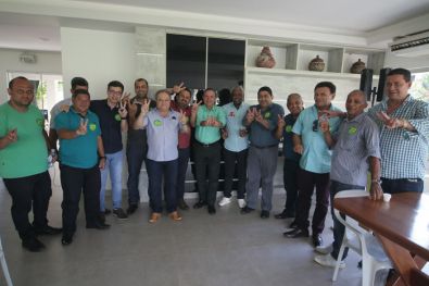 W.F. recebe apoio de 14 vereadores