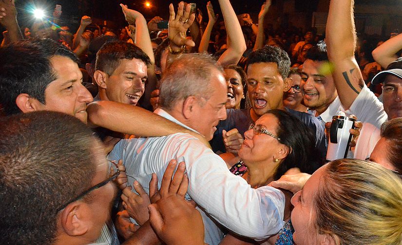 Prefeito eleito de Rondonópolis, Zé Carlos do Pátio(SD) comemora vitória com militância 