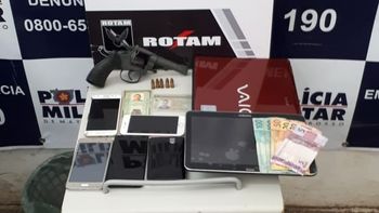 Rotam intercepta ladrões e recupera veículo e objetos roubado 