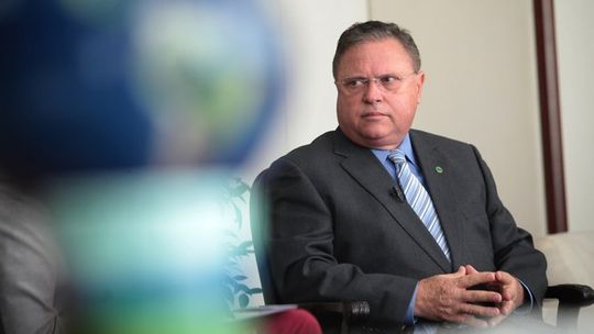 Projeto de Maggi pretende criminalizar sinal pirata de TV a cabo no Brasil