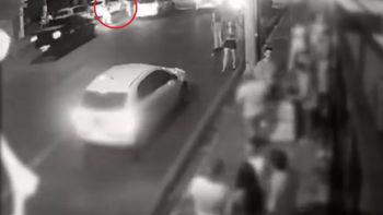 Politec conclui que carro que atropelou jovens na frente de boate estava a 57km/h