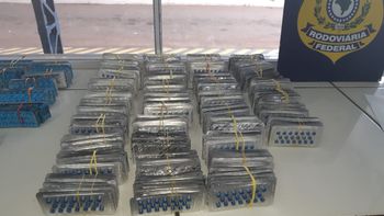 Passageiro é flagrado pela PRF com mais de 12 mil medicamentos proibidos