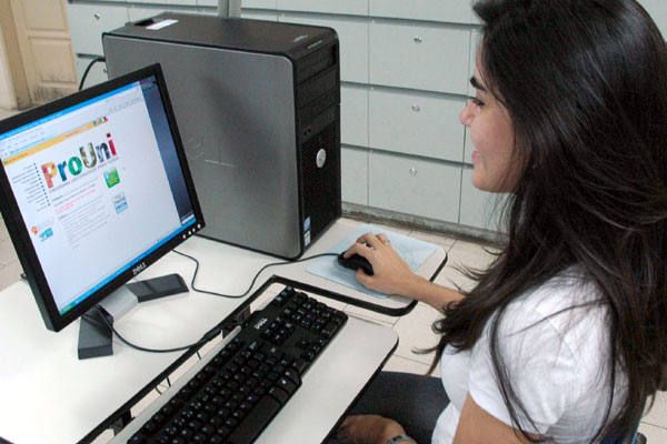 Prazo para entrega de documentos do Prouni termina hoje