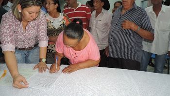 Prefeitura entrega títulos de posse a famílias da Gleba Rio Vermelho