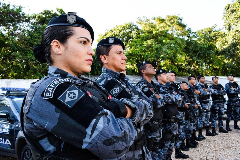Apaixonada pelo que faz, policial é única mulher na Cia de Força Tática